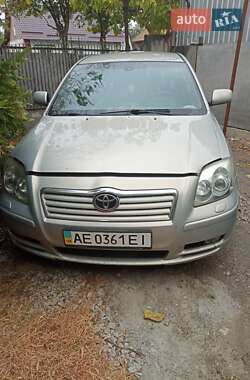 Седан Toyota Avensis 2004 в Дніпрі