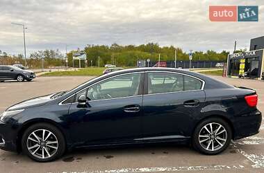 Седан Toyota Avensis 2012 в Ровно