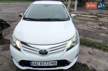 Седан Toyota Avensis 2012 в Кривом Роге