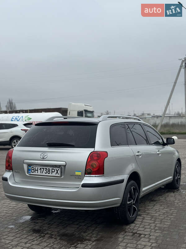 Универсал Toyota Avensis 2005 в Нерубайском