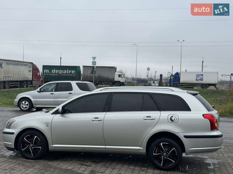 Универсал Toyota Avensis 2005 в Нерубайском