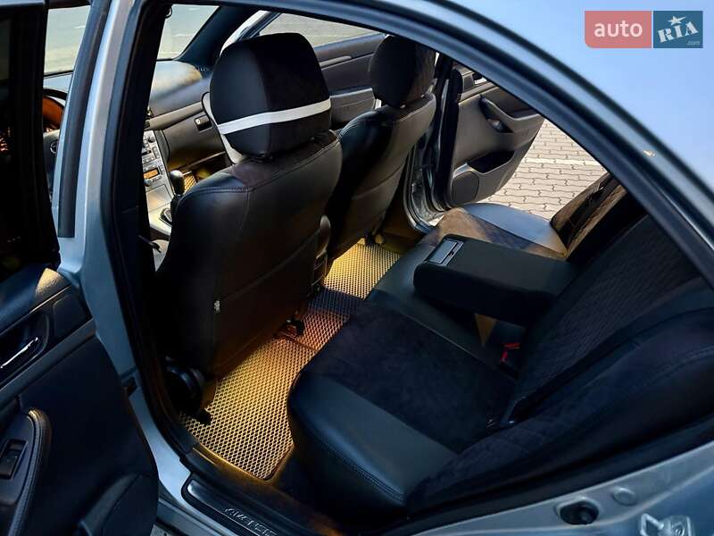 Седан Toyota Avensis 2008 в Львові