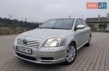 Седан Toyota Avensis 2004 в Могилів-Подільському