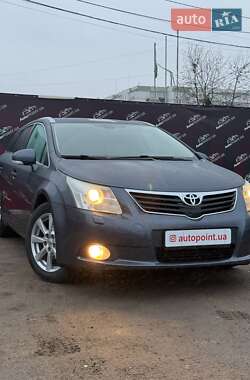 Універсал Toyota Avensis 2009 в Сумах