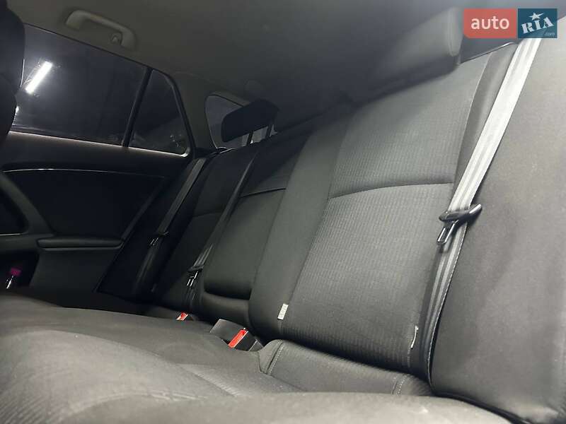 Универсал Toyota Avensis 2008 в Черновцах