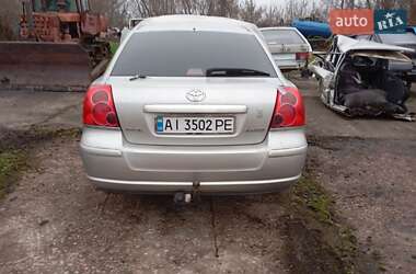 Ліфтбек Toyota Avensis 2004 в Яготині
