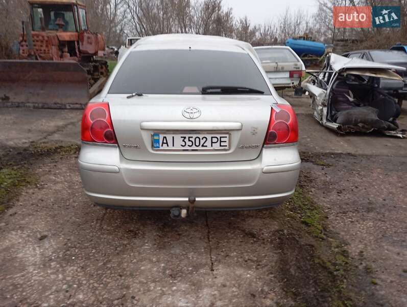 Toyota Avensis 2004