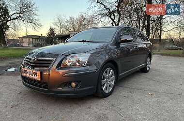 Седан Toyota Avensis 2008 в Лебедині