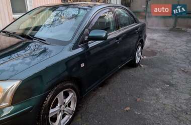 Седан Toyota Avensis 2004 в Вышгороде