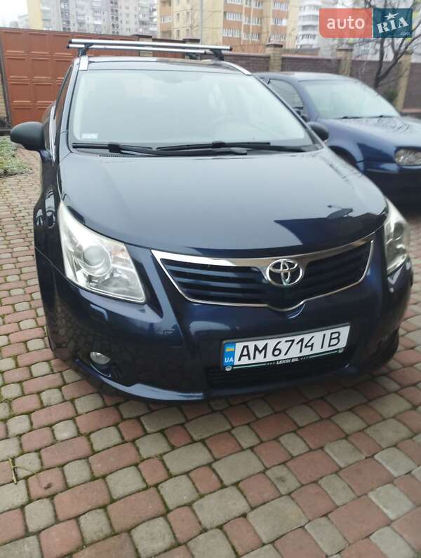 Toyota Avensis 2010