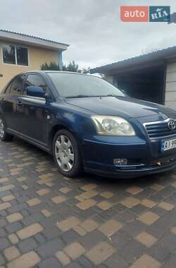 Лифтбек Toyota Avensis 2004 в Киеве