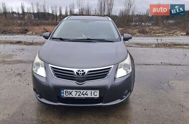 Универсал Toyota Avensis 2009 в Вараше