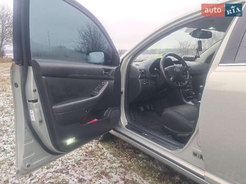 Універсал Toyota Avensis 2005 в Мерефа