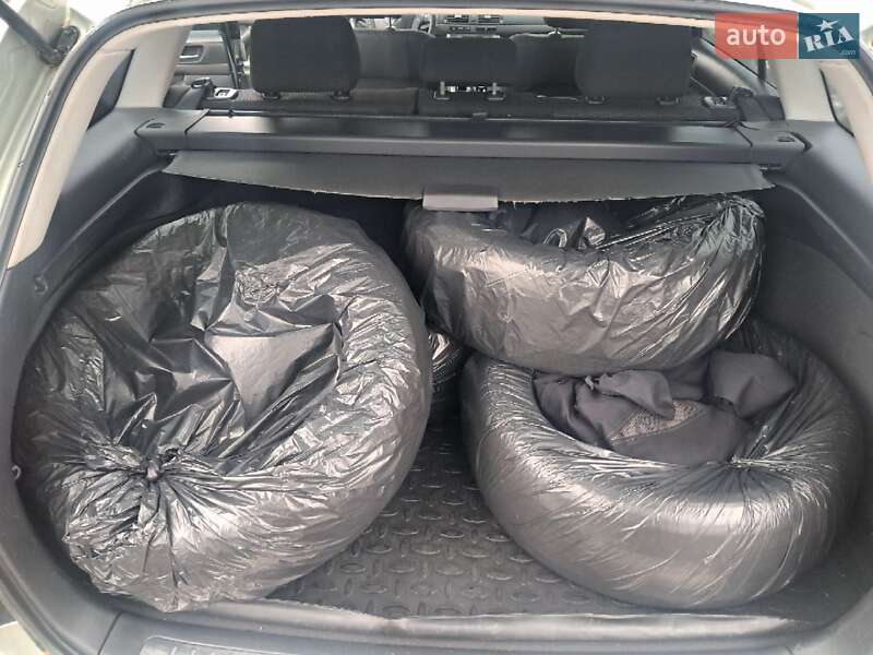 Універсал Toyota Avensis 2005 в Мерефа