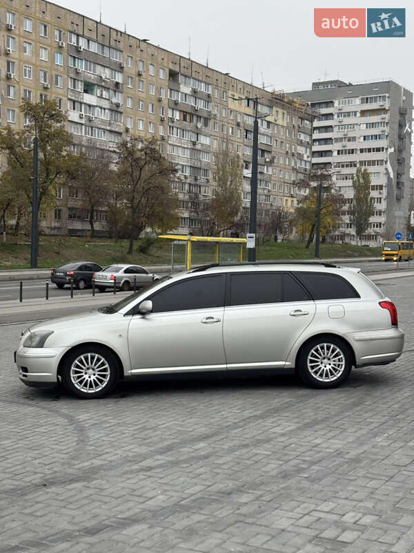 Универсал Toyota Avensis 2003 в Днепре