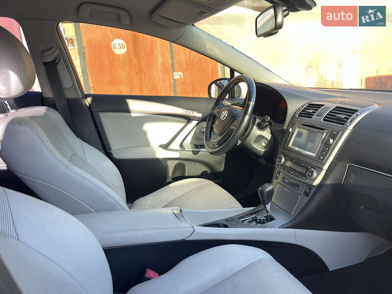 Универсал Toyota Avensis 2011 в Киеве