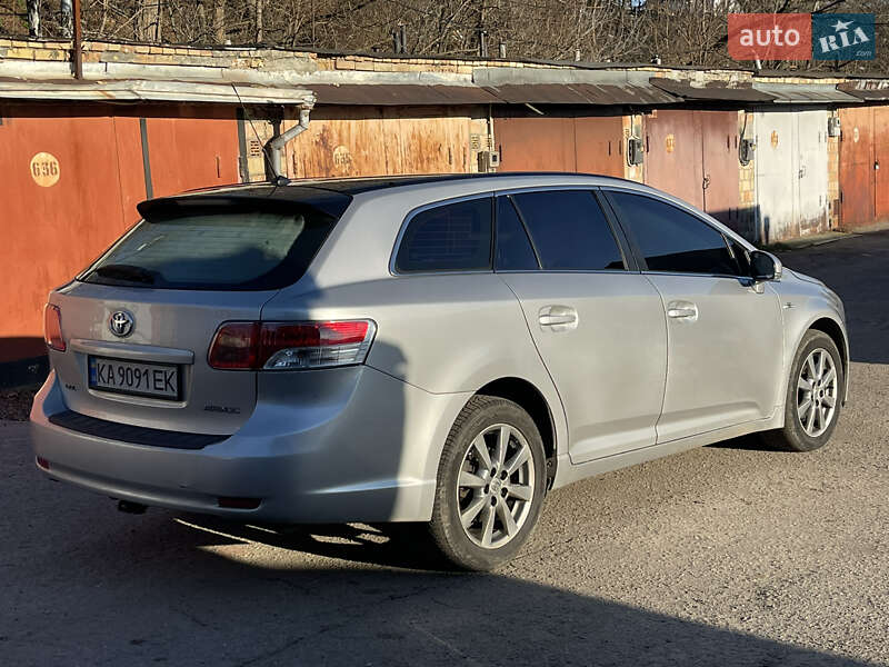 Универсал Toyota Avensis 2011 в Киеве