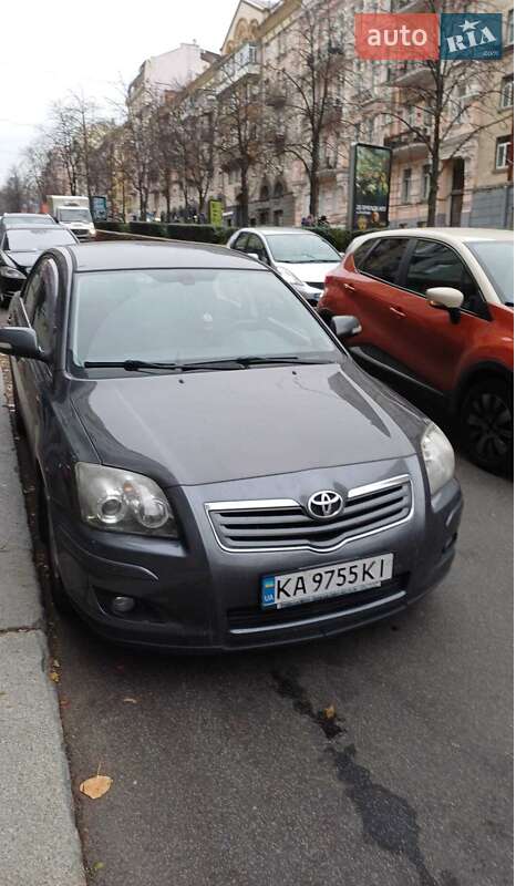 Седан Toyota Avensis 2007 в Софиевской Борщаговке