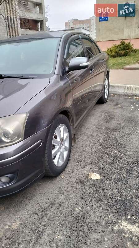Седан Toyota Avensis 2007 в Львове