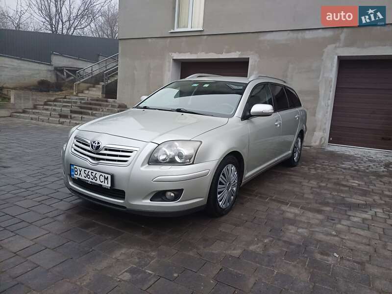 Універсал Toyota Avensis 2007 в Хмельницькому