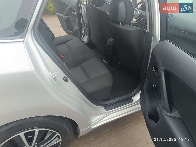 Універсал Toyota Avensis 2009 в Городку