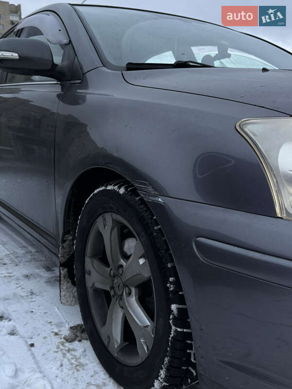 Седан Toyota Avensis 2007 в Софиевской Борщаговке