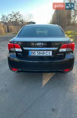 Седан Toyota Avensis 2015 в Миколаєві