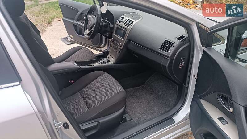 Універсал Toyota Avensis 2010 в Сторожинці фото 5 Універсал Toyota Avensis 2010 в Сторожинці