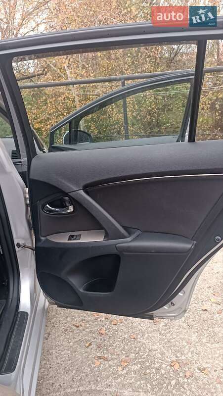 Універсал Toyota Avensis 2010 в Сторожинці фото 11 Універсал Toyota Avensis 2010 в Сторожинці