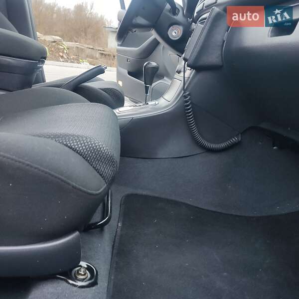 Универсал Toyota Avensis 2005 в Хмельницком