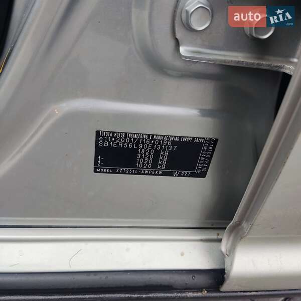 Универсал Toyota Avensis 2005 в Хмельницком