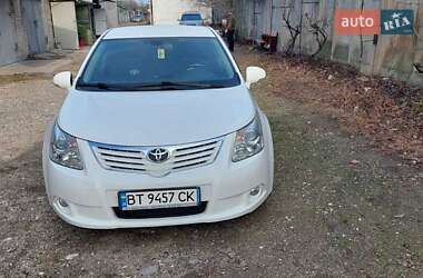 Седан Toyota Avensis 2011 в Малій Висці