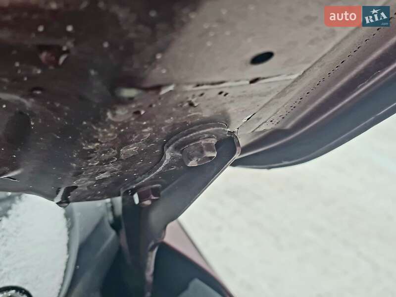 Седан Toyota Avensis 2012 в Львове