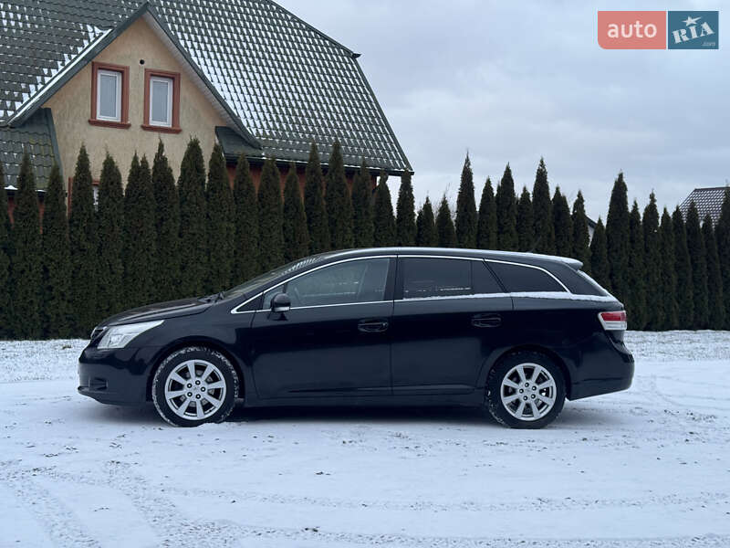 Универсал Toyota Avensis 2010 в Луцке фото 4 Универсал Toyota Avensis 2010 в Луцке