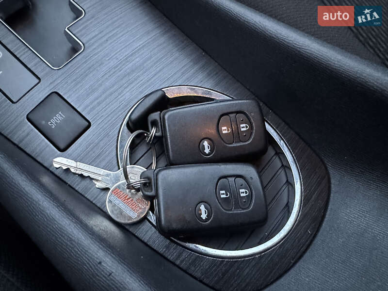 Универсал Toyota Avensis 2010 в Луцке фото 20 Универсал Toyota Avensis 2010 в Луцке