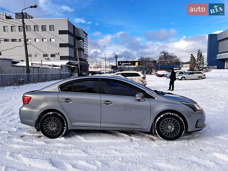 Седан Toyota Avensis 2012 в Харкові