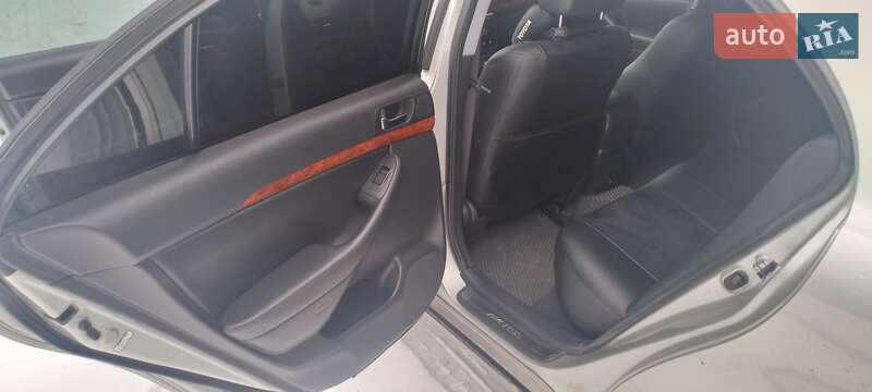Седан Toyota Avensis 2006 в Києві