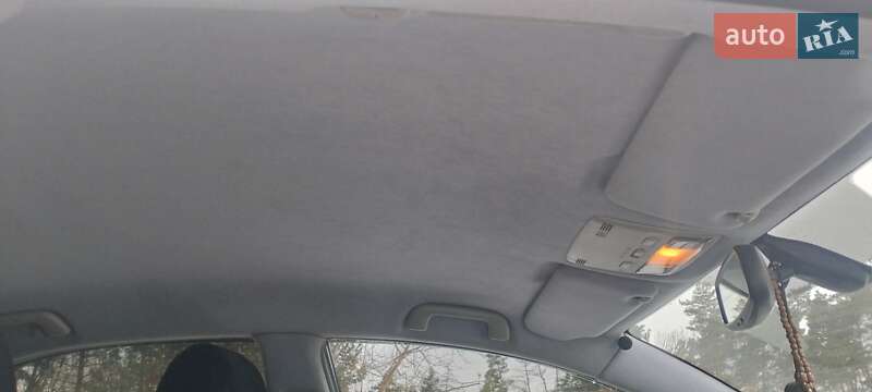 Седан Toyota Avensis 2006 в Києві