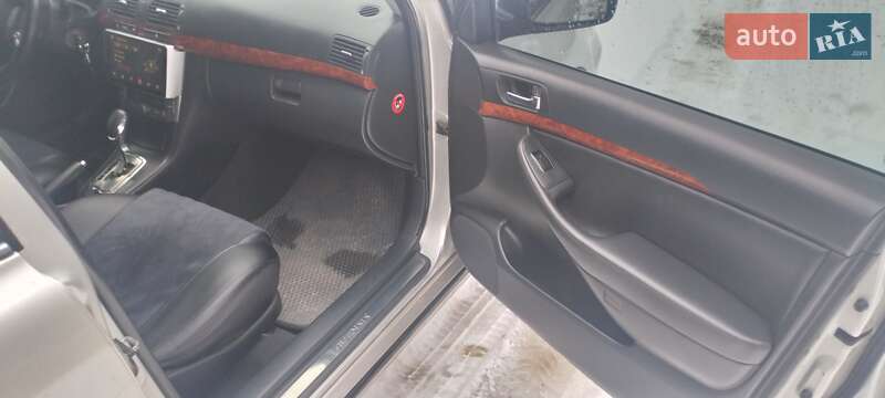 Седан Toyota Avensis 2006 в Києві