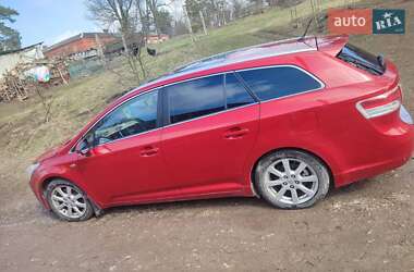 Универсал Toyota Avensis 2009 в Волочиске