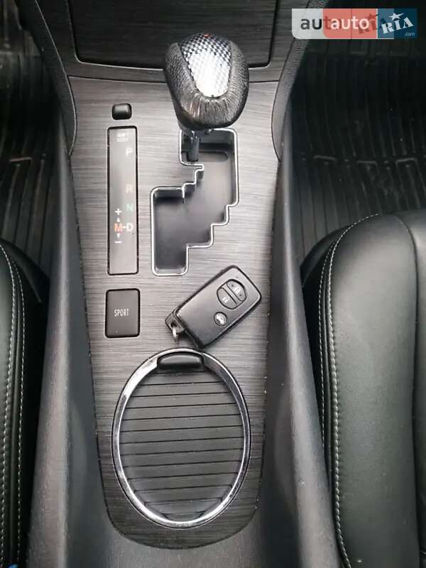 Универсал Toyota Avensis 2009 в Волочиске