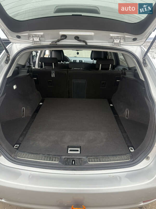 Универсал Toyota Avensis 2014 в Хмельницком