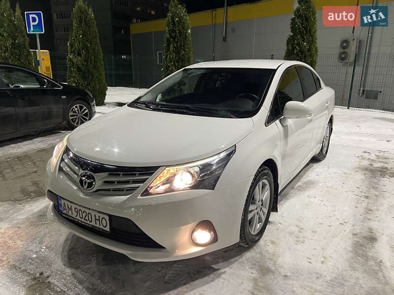 Седан Toyota Avensis 2012 в Житомире