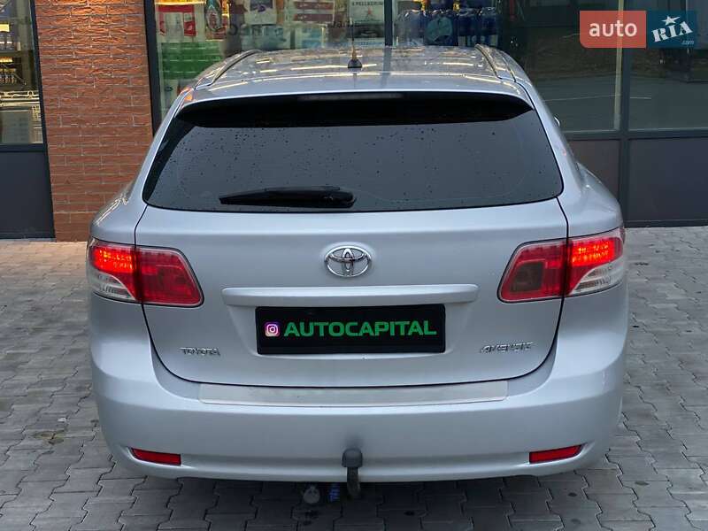 Універсал Toyota Avensis 2011 в Києві