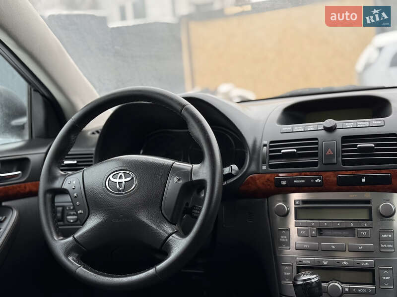 Универсал Toyota Avensis 2006 в Ровно