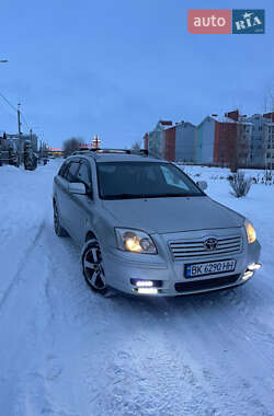 Універсал Toyota Avensis 2003 в Рівному