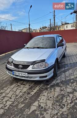 Седан Toyota Avensis 2002 в Одесі