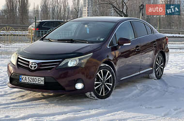Седан Toyota Avensis 2012 в Києві