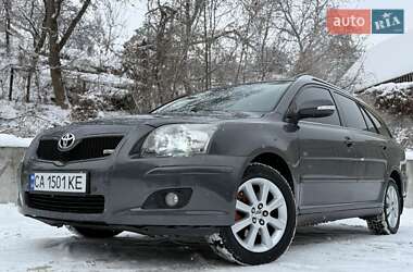 Универсал Toyota Avensis 2007 в Монастырище