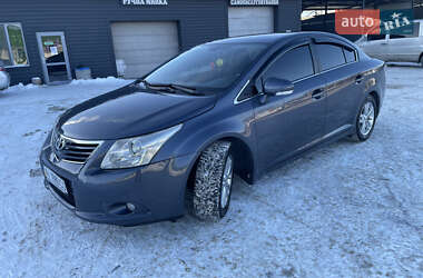 Седан Toyota Avensis 2011 в Вышгороде